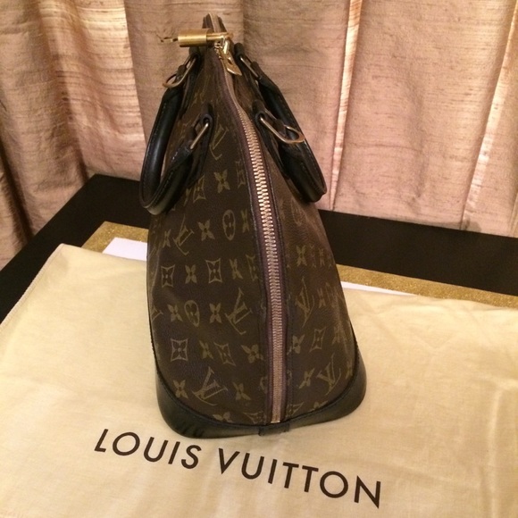 SOLD! Louis Vuitton Alma Monog-Black Dyed Vachetta - Picture 4 of 8